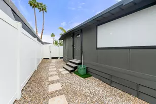 44 Country Club Dr, Palm Desert, CA 92260 - Photo 31