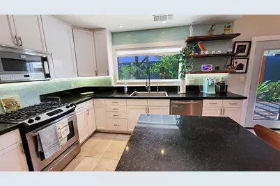 27205 Hombria Drive, Cathedral City, CA 92234 - Photo 17