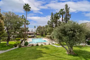 2860 N Los Felices Rd, Palm Springs, CA 92262 - Photo 15