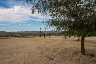 6910 Wamego Trail, Yucca Valley, CA 92284 - Photo 11