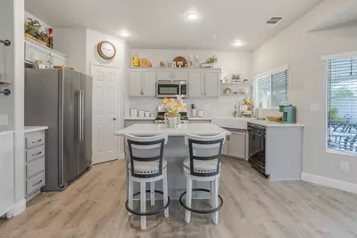 64279 Eagle Mountain Avenue, Desert Hot Springs, CA 92240 - Photo 7