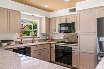 38651 Nyasa Drive, Palm Desert, CA 92211 - Photo 11