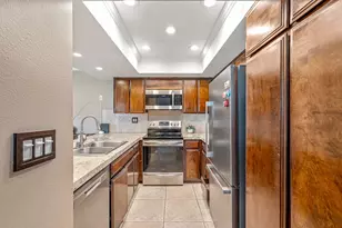 35981 Novio Ct, Rancho Mirage, CA 92270 - Photo 9