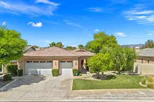 32 Calais Cir, Rancho Mirage, CA 92270 - Photo 5