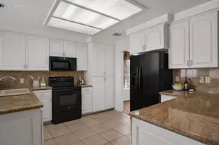 8582 Frontera Ave, Yucca Valley, CA 92284 - Photo 11