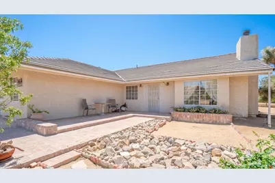 8582 Frontera Avenue, Yucca Valley, CA 92284 - Photo 3