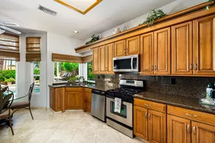 370 Links Dr, Palm Desert, CA 92211 - Photo 15