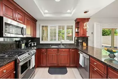 39041 Kilimanjaro Drive, Palm Desert, CA 92211 - Photo 13