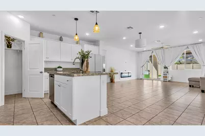 62880 Loftwood Street, Desert Hot Springs, CA 92240 - Photo 9
