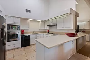 2671 N Whitewater Club Dr, Palm Springs, CA 92262 - Photo 3