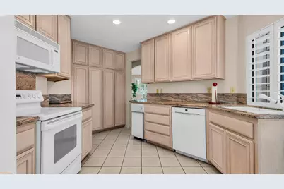 106 Towle Circle, Palm Desert, CA 92211 - Photo 13