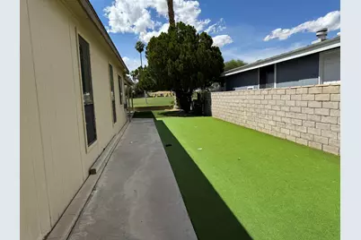 34965 Surrey Way, Thousand Palms, CA 92276 - Photo 9