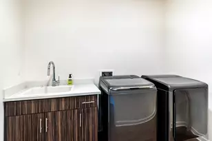 13910 Valley View Ct, Desert Hot Springs, CA 92240 - Photo 35