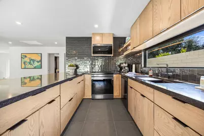 2063 S Broadmoor Drive, Palm Springs, CA 92264 - Photo 19