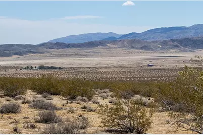 141 La Crescenta Drive, Joshua Tree, CA 92252 - Photo 7