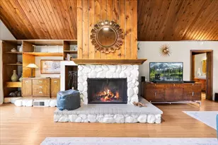26623 Hillcrest Ln, Lake Arrowhead, CA 92352 - Photo 11