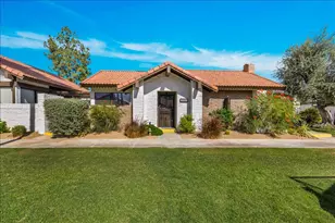 2389 E Miramonte Cir, Palm Springs, CA 92264 - Photo 3