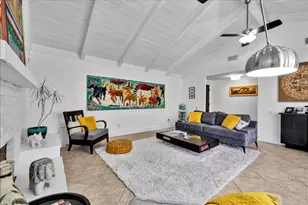 2389 E Miramonte Cir, Palm Springs, CA 92264 - Photo 9