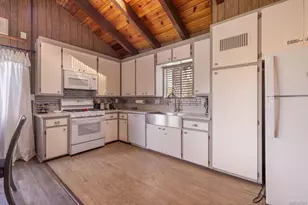 40348 Cliff Ln, Big Bear Lake, CA 92315 - Photo 9