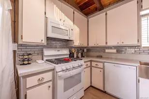 40348 Cliff Ln, Big Bear Lake, CA 92315 - Photo 11