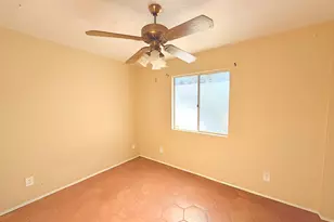 5161 Linda Lee Dr, Yucca Valley, CA 92284 - Photo 9