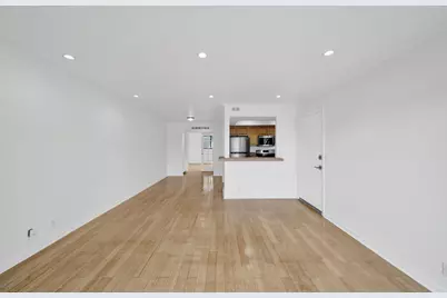 7307 Haskell Avenue #4, Van Nuys, CA 91406 - Photo 17