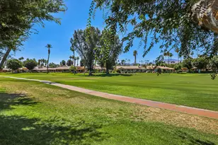 211 Las Lomas, Palm Desert, CA 92260 - Photo 31