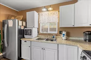 918 W Aeroplane Blvd, Big Bear City, CA 92314 - Photo 7