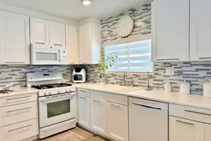 38890 Desert Greens Dr W, Palm Desert, CA 92260 - Photo 3