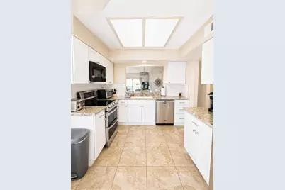 654 Vista Lago Circle N, Palm Desert, CA 92211 - Photo 5
