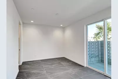 704 Obsidian Loop E, Palm Springs, CA 92264 - Photo 9
