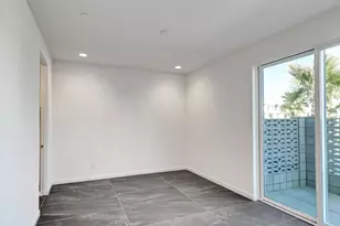 704 Obsidian Loop E, Palm Springs, CA 92264 - Photo 9