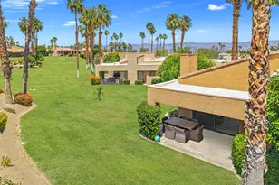 49271 Mariposa Dr, Palm Desert, CA 92260 - Photo 9