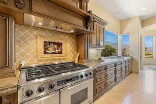 3 Sierra Vista Dr, Rancho Mirage, CA 92270 - Photo 23