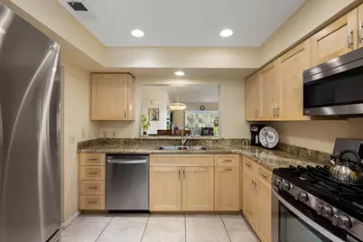131 Desert Falls Circle, Palm Desert, CA 92211 - Photo 21