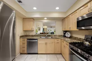131 Desert Falls Cir, Palm Desert, CA 92211 - Photo 21