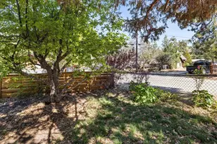 566 Santa Barbara Ave, Sugarloaf, CA 92386 - Photo 35