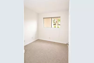 2825 N Los Felices Road #107, Palm Springs, CA 92262 - Photo 5