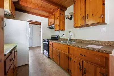 22928 Laurel Lane, Crestline, CA 92325 - Photo 9