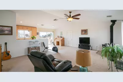 1823 Hilton Avenue, Yucca Valley, CA 92284 - Photo 5