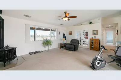 1823 Hilton Avenue, Yucca Valley, CA 92284 - Photo 7