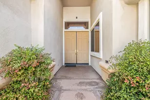 36426 Tallowood Dr, Palm Desert, CA 92211 - Photo 7