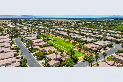 81579 Rancho Santana Drive, La Quinta, CA 92253 - Photo 39