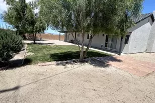 2329 Shore Hawk Ave, Thermal, CA 92274 - Photo 17
