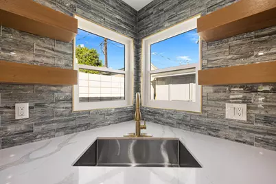 1372 E Camino Primrose E, Palm Springs, CA 92264 - Photo 47