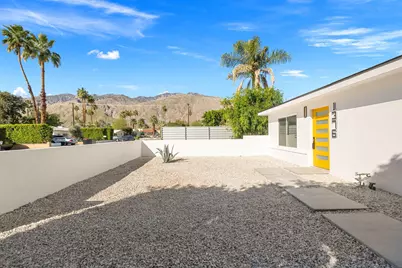 1372 E Camino Primrose E, Palm Springs, CA 92264 - Photo 9