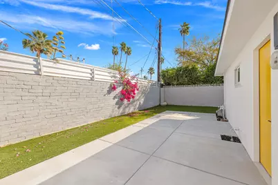 1372 E Camino Primrose E, Palm Springs, CA 92264 - Photo 19