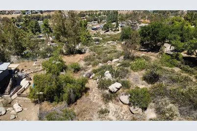 2 Vista Del Valle, Hemet, CA 92544 - Photo 7