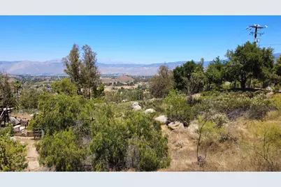 2 Vista Del Valle, Hemet, CA 92544 - Photo 13