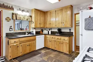 42665 Peregrine Ave, Big Bear Lake, CA 92315 - Photo 9